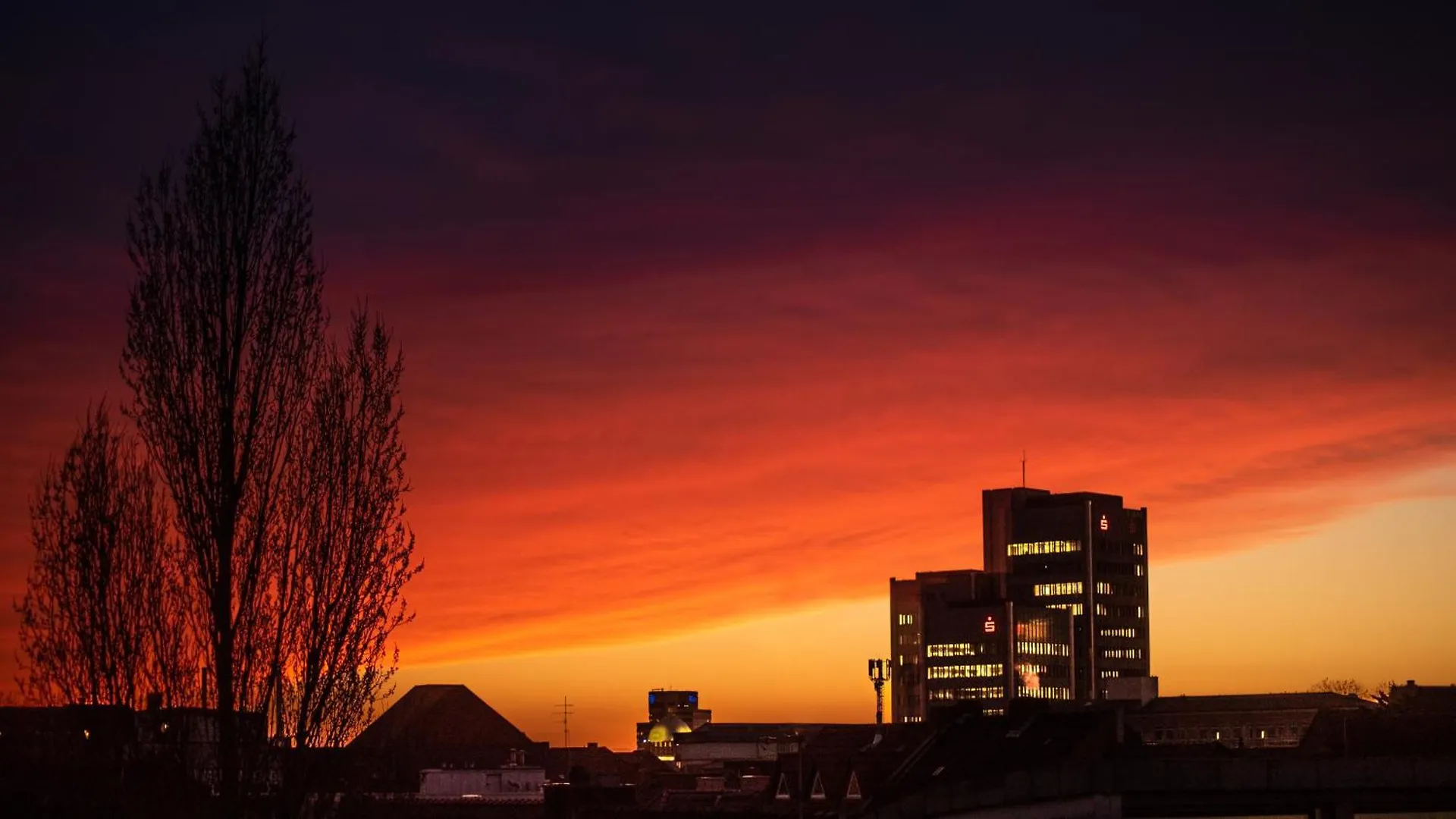 הנובר Eich-Penthouse, Zentral Am Stadtwald Mit Ausblick Ueber Die Stadt, 24H Self Check-In, Netflix, Disneyplus