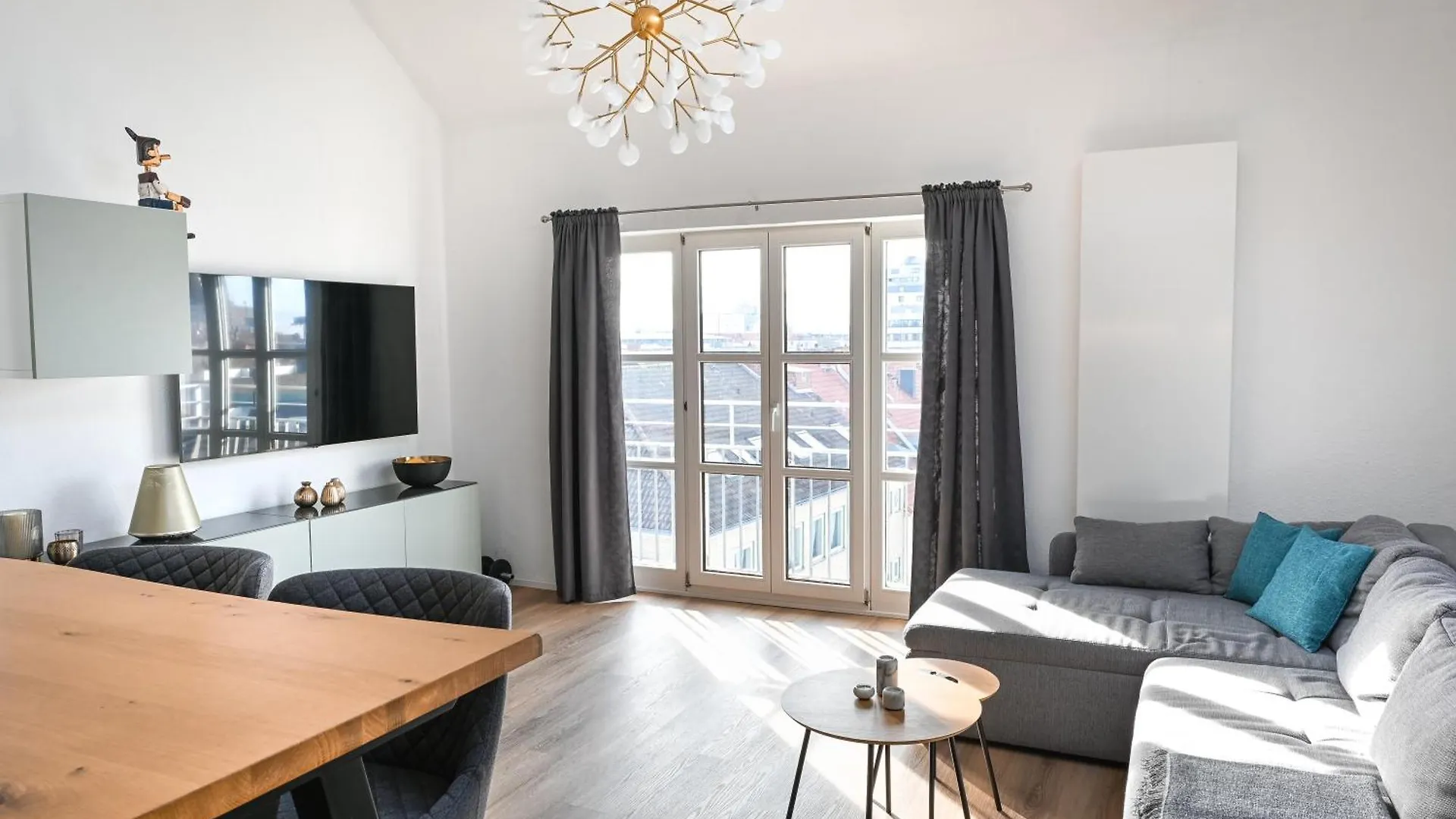 הנובר Eich-Penthouse, Zentral Am Stadtwald Mit Ausblick Ueber Die Stadt, 24H Self Check-In, Netflix, Disneyplus