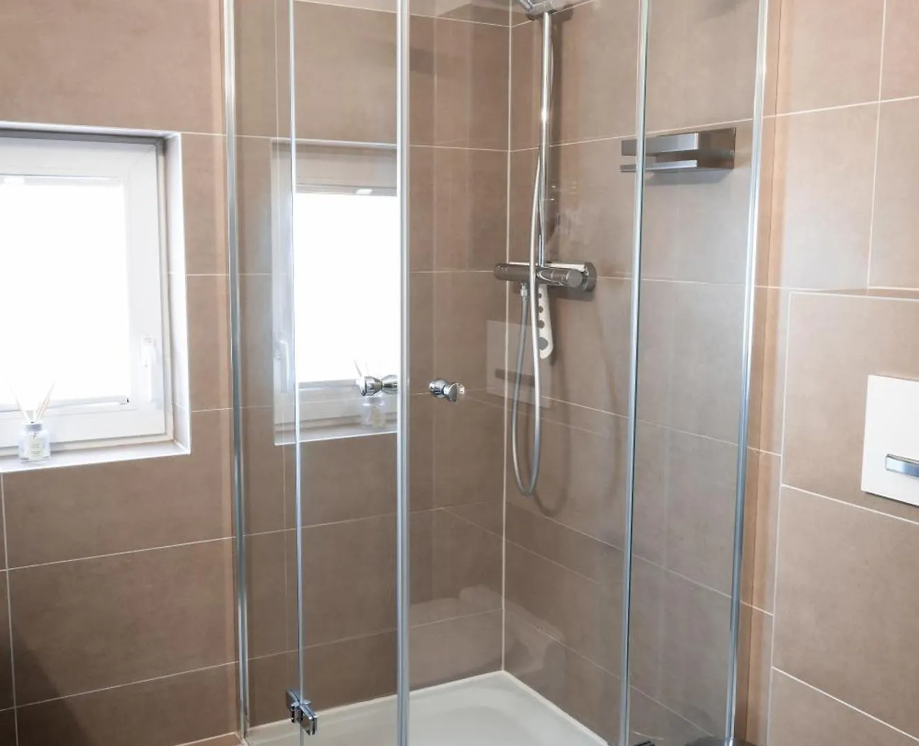 דירה הנובר Eich-Penthouse, Zentral Am Stadtwald Mit Ausblick Ueber Die Stadt, 24H Self Check-In, Netflix, Disneyplus